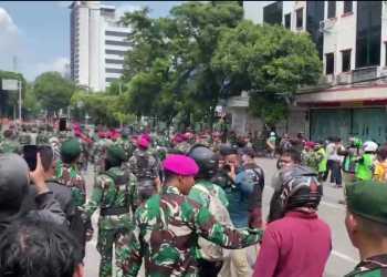 Korps Marinir TNI AL Hadir di Tengah Aspirasi Masyarakat Pada Unjuk Rasa 29 Agustus