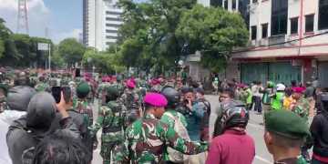 Korps Marinir TNI AL Hadir di Tengah Aspirasi Masyarakat Pada Unjuk Rasa 29 Agustus