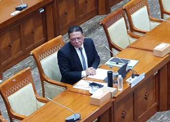 Komisi III DPR Gelar Uji Kelayakan Calon Hakim MK Inosentius Samsul