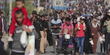 Serangan Israel Hancurkan Gaza, Ribuan Penduduk Mengungsi