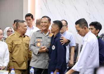 Kapolda Kepri Mengedepankan Dialog, Persuasif Dalam Menyampaikan dan Menerima Aspirasi Mahasiswa di Kota Batam