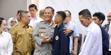 Kapolda Kepri Mengedepankan Dialog, Persuasif Dalam Menyampaikan dan Menerima Aspirasi Mahasiswa di Kota Batam