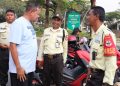 Wali Kota Bekasi Temui Langsung Satpam Sumarecon atas Kesiapsiagaan Jaga Kondusivitas Kota, Stick Golf Jadi Simbo