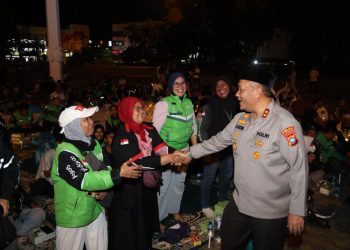 Kapolda Kepri Hadiri Doa Bersama dan Nyala Lilin Untuk Dua Driver Ojol yang Gugur