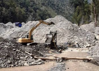 Tambang Emas Ilegal Masih Beroperasi di Papua Barat
