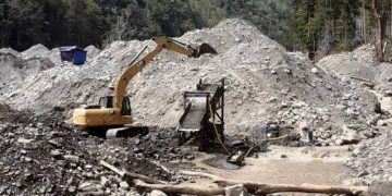 Tambang Emas Ilegal Masih Beroperasi di Papua Barat