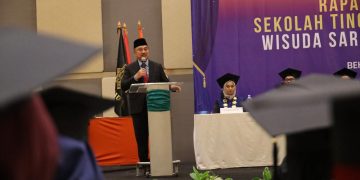 Wakil Wali Kota Harris Bobihoe Ajak Wisudawan Berikan Kontribusi Terbaik Bagi Masa Depan Bangsa