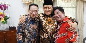 Hadiri Ultah ke-98 Ibunda Wamenkes dr Benny Octavianus , Wamenag Sampaikan Doa dan Kesan Persaudaraan