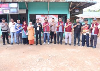 Ditresnarkoba Polda Kepri Salurkan Bantuan Sosial di Kampung Madani