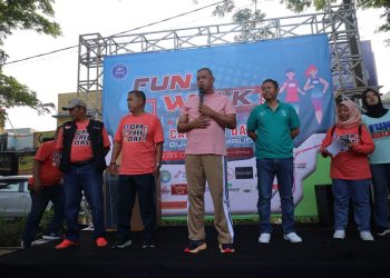 Lepas Fun Walk di CFD Dukuh Zamrud, Wali Kota Bekasi Ajak Gunakan Tumbler Guna Kurangi Sampah Plastik