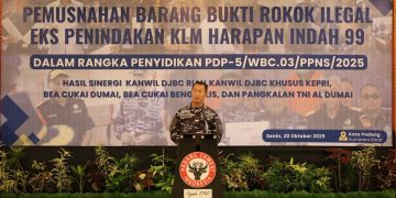 Langkah Tegas TNI AL  dan Bea Cukai Riau Komitmen Bersama Dalam Melawan Peredaran Rokok Ilegal