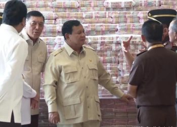 Prabowo Saksikan Penyerahan Uang Kasus Korupsi Ekspor CPO Rp13,2 Triliun di Kejagung