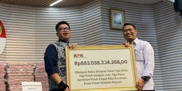 KPK Serahkan Uang Hasil Rampasan Rp883 Miliar ke PT Taspen Terkait Kasus Korupsi Investasi Fiktif