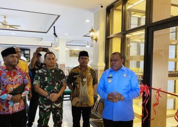 Bupati Resmikan Gerai Minol Pertama di Manokwari
