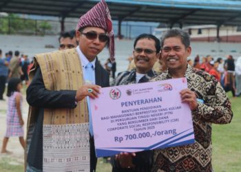 Pemkab Tapanuli Utara Salurkan Bantuan Pendidikan kepada 774 Mahasiswa Berprestasi