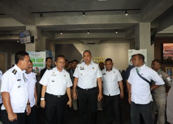 Wali Kota Bekasi Mediasi Sengketa Ketenagakerjaan antara Eks Karyawan dan Damai Putra Group