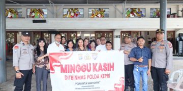 Polda Kepri Gelar Minggu Kasih di Gereja Katolik MBPA Batu Aji