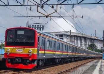 Kapasitas Penumpang KRL Jabodetabek Padat, Komisi V DPR Dukung Penambahan Gerbong