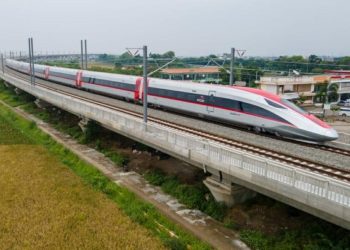 Andre Rosiade Dukung Perluasan Rute Kereta Cepat hingga Surabaya