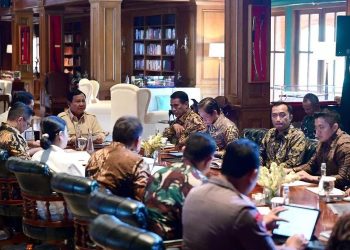 Presiden Prabowo Gelar Rapat Terbatas Bahas Penertiban Kawasan Hutan dan Pertambangan