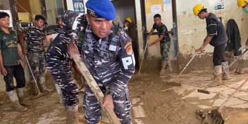 TNI AL Dukung Pemulihan Fasilitas Umum dan Bantuan Kemanusiaan Pada Masyarakat Terdampak Bencana Alam