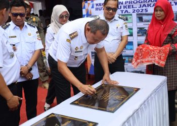 Peresmian Rutilahu dan Taman RW 010 Jakamulya, Pemkot Bekasi Tekankan Pentingnya Lingkungan Layak dan Ruang Publik yang Nyaman