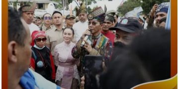 Di Sela Peringatan Hari Jadi Batam ke-196, Amsakar-Li Claudia Sempatkan Terima Aksi Damai Buruh