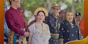 Semarak HJB ke-196, Pakaian Adat Nusantara Warnai Pawai Budaya di Engku Putri
