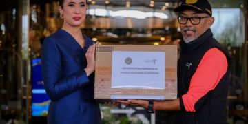 Kemenpar Salurkan Bantuan bagi Korban Bencana Banjir di Wilayah Sumatera