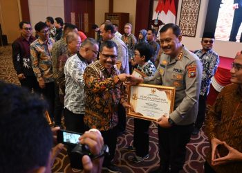 Polda Kepri Raih Penghargaan Keterbukaan Informasi Publik Tahun 2025