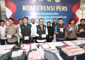 Ditreskrimsus Polda Kepri Gelar Konferensi Pers Terkait Dugaan Pelanggaran Administratif Kepabeanan