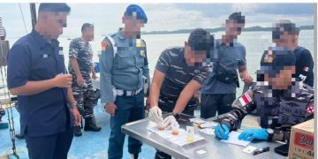 TNI AL GAGALKAN PELANGGARAN PELAYARAN DAN TEMUKAN DUGAAN PENGGUNAAN NARKOTIKA DI PERAIRAN KEPULAUAN RIAU