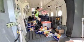 Pesawat Udara TNI AL U-6211 Kirim 1,2 Ton Bahan Pokok ke Pedalaman Aceh