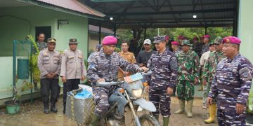 MENYEKA DUKA DI SERUWAY:  SAAT TNI AL MEMBAWA HARAPAN KE ACEH TAMIANG