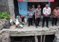 Wali Kota Bekasi Sidak Jalan Ambles di Jalan Raya Cikunir, Pastikan Proses Perbaikan Berjalan.