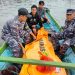 PRAJURIT POSAL MUNCAR LANAL BANYUWANGI BERHASIL EVAKUASI JENAZAH NELAYAN DIATAS KAPAL KMN. UMBARAN.