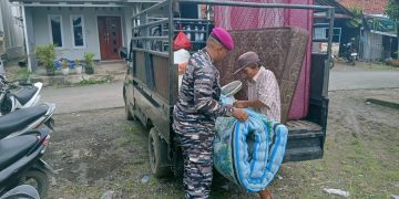 AKSI CEPAT PRAJURIT TNI AL BANTU KORBAN BENCANA ALAM DI KABUPATEN TEGAL DAN PEMALANG