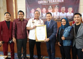 Seminar Nasional “How to Be a Great Teacher”, Wali Kota Bekasi Dorong Guru Jadi Sumber Inspirasi