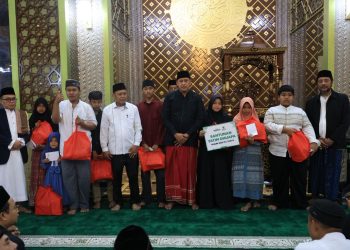 Safari Rhamadan, Wali Kota Bekasi Hadiri Tarawih Keliling di Masjid Jami Nurul Ikhwan,