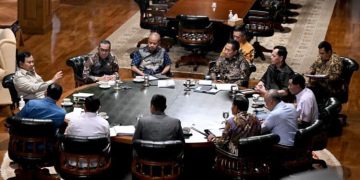 Sebelum Mendamaikan Dunia, Siapa Juru Damai bagi Konflik Papua?