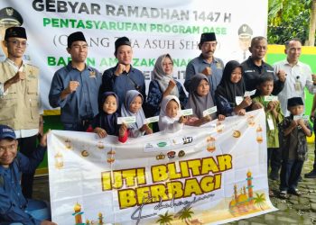 Bukan Sekadar Meliput, IJTI Blitar Raya dan Baznas Ajak 100 Anak Yatim Berburu Baju Lebaran