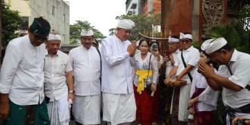 Pawai Ogoh-Ogoh Meriah, Tri Adhianto Gaungkan Harmoni di Nyepi Bekasi