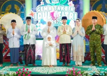 Gema Takbir Pemprov Jatim, Ribuan Warga dan Grup Bedug Semarakkan Malam Idulfitri