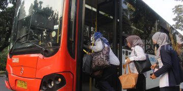 Legislator Minta Penyesuaian Harga BBM Nonsubsidi Diimbangi Pembangunan Transportasi Publik