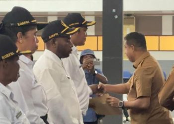 1.054 PPPK Paruh Waktu Formasi 2025 di Bintuni Papua Barat Terima SK