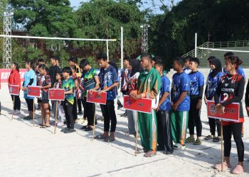 Wali Kota Bekasi Buka Kejurkot U-15 Voli Pasir, Dorong Lahirnya Atlet Muda Berprestasi