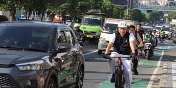 Gunakan Sepeda ke Kantor, Walikota Bekasi Pantau WFH dan Dorong Efisiensi Energi