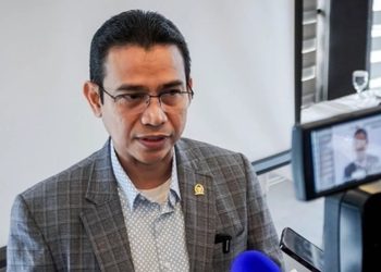 Anggota Komisi VII DPR RI Hendry Munief Minta Pemerintah Kontrol Komersialisasi Air Bawah Tanah