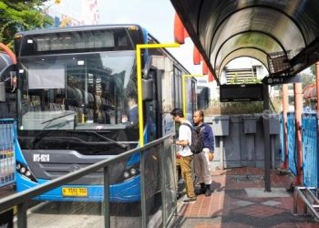 Imbas Banjir Jakarta Hari Ini Daftar Rute Transjakarta Terganggu, Ragunan-Kampung Melayu Terdampak