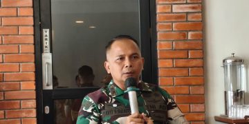 TNI di Manokwari Dikerahkan Bantu Pembangunan KDMP